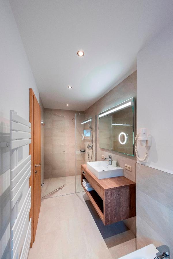 Manni Home - Rooms & Apartments Mayrhofen Luaran gambar