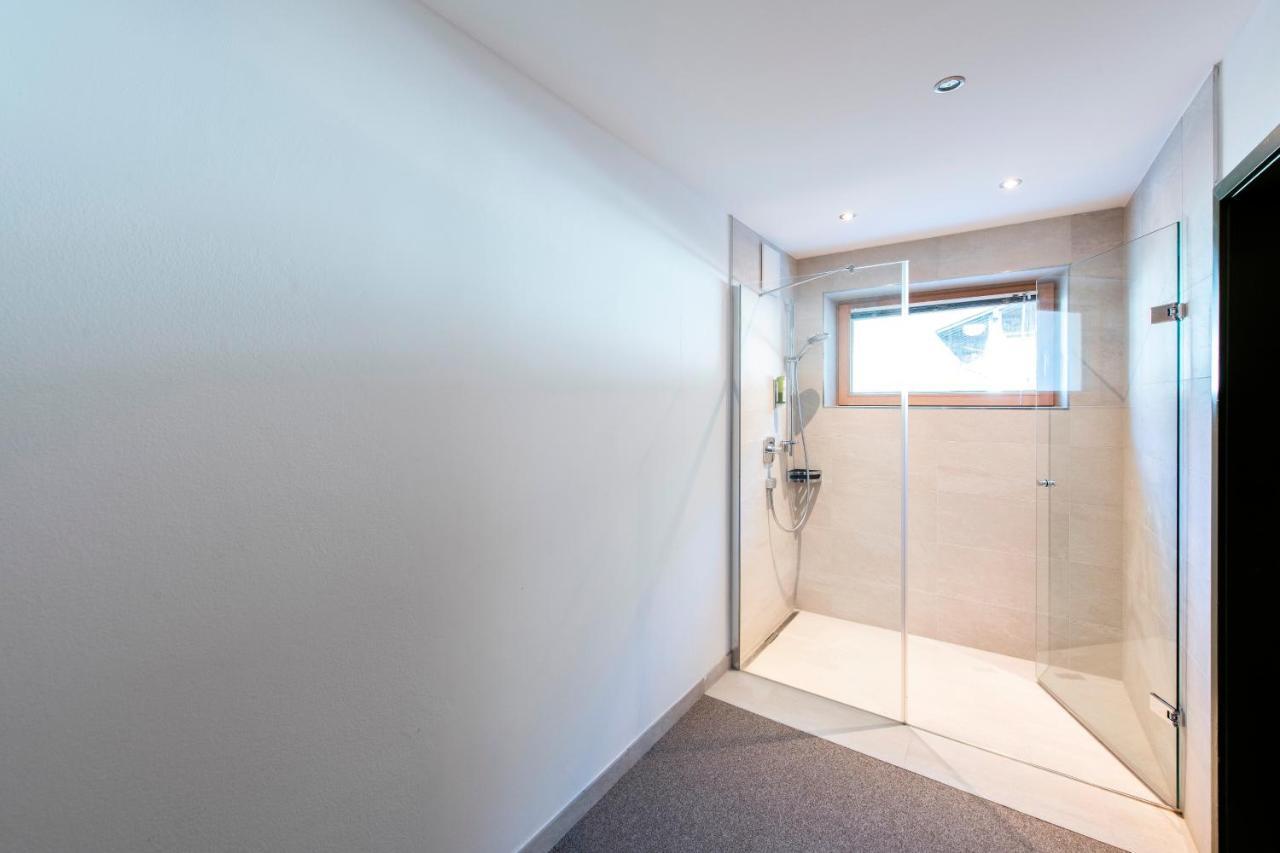Manni Home - Rooms & Apartments Mayrhofen Luaran gambar