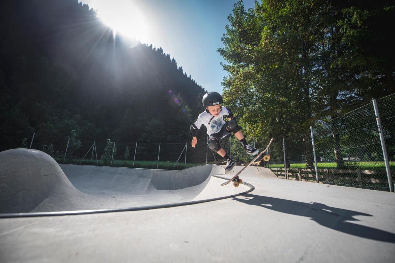 Manni Home - Rooms & Apartments Mayrhofen Luaran gambar